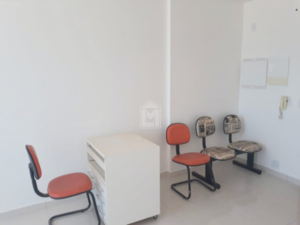 Sala à venda no Jardim Limoeiro: Sala